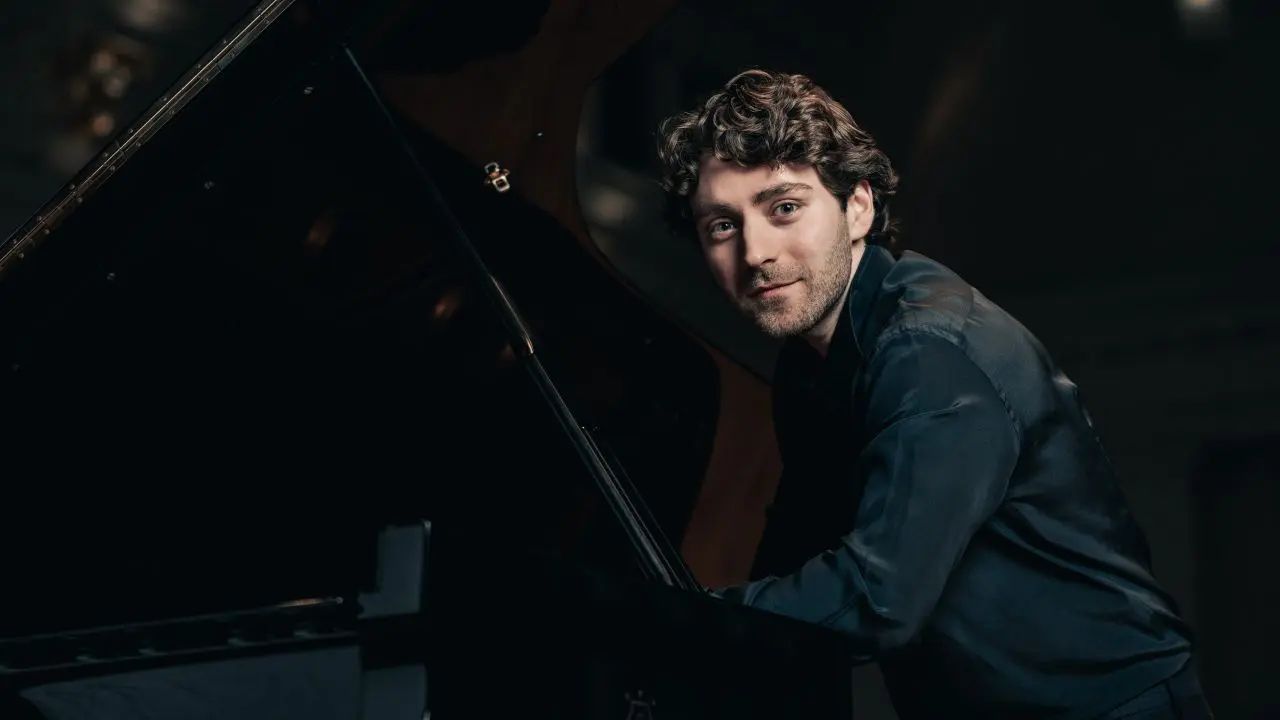 Nicholas Ventura piano